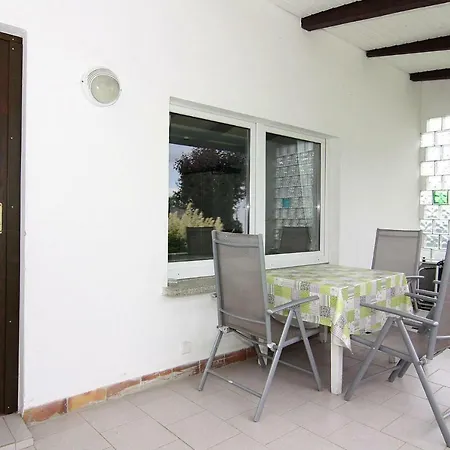 Holiday Homes - Dos09005-bya Freest